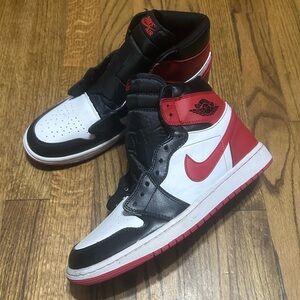 Air Jordan 1 Retro High Sneakers